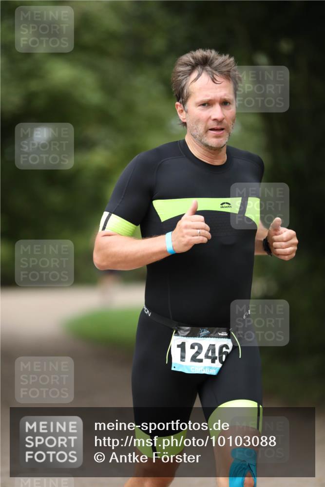 30.08.2026 - Elbe Triathlon Hamburg Antke Förster http://msf.ph/oto/10103088 30.08.2026 11:34:24 Laufen 1246, 817 meine-sportfotos.de