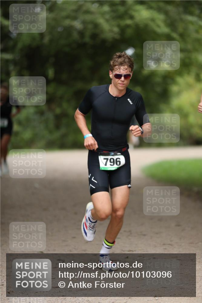30.08.2026 - Elbe Triathlon Hamburg Antke Förster http://msf.ph/oto/10103096 30.08.2026 11:34:28 Laufen 2, 796 meine-sportfotos.de