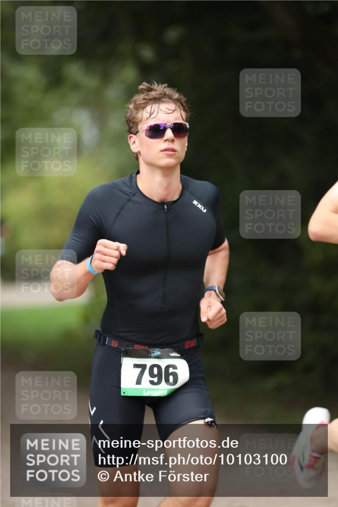 30.08.2026 - Elbe Triathlon Hamburg Antke Förster http://msf.ph/oto/10103100 30.08.2026 11:34:29 Laufen 15, 796, 2 meine-sportfotos.de