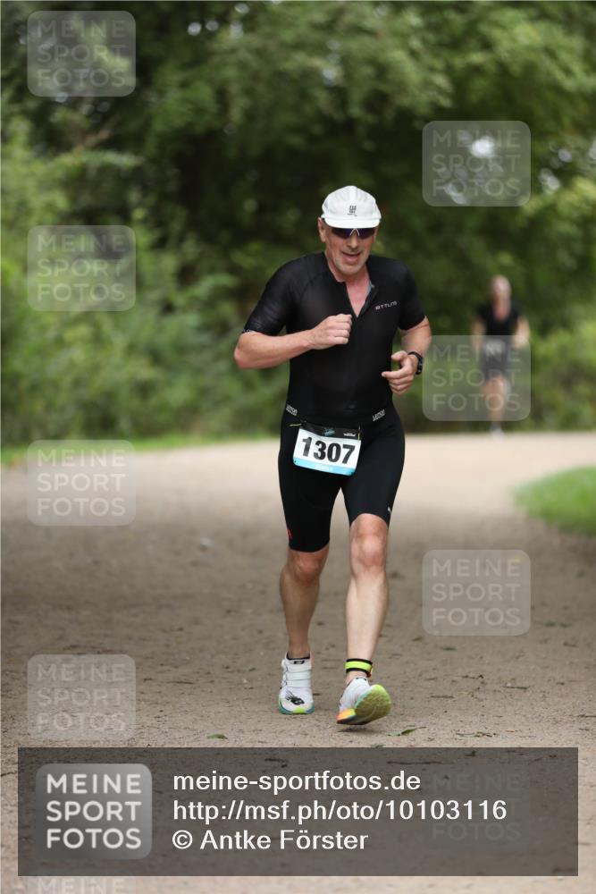 30.08.2026 - Elbe Triathlon Hamburg Antke Förster http://msf.ph/oto/10103116 30.08.2026 11:34:41 Laufen 1307 meine-sportfotos.de