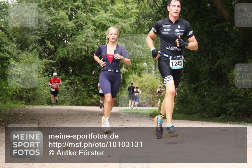 30.08.2026 - Elbe Triathlon Hamburg Antke Förster http://msf.ph/oto/10103131 30.08.2026 11:38:02 Laufen 1130, 23, 23, 1245 meine-sportfotos.de