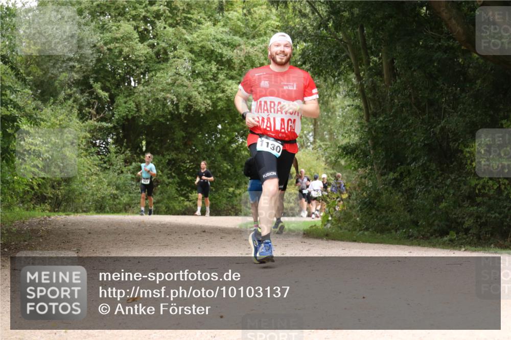 30.08.2026 - Elbe Triathlon Hamburg Antke Förster http://msf.ph/oto/10103137 30.08.2026 11:38:09 Laufen 1130 meine-sportfotos.de