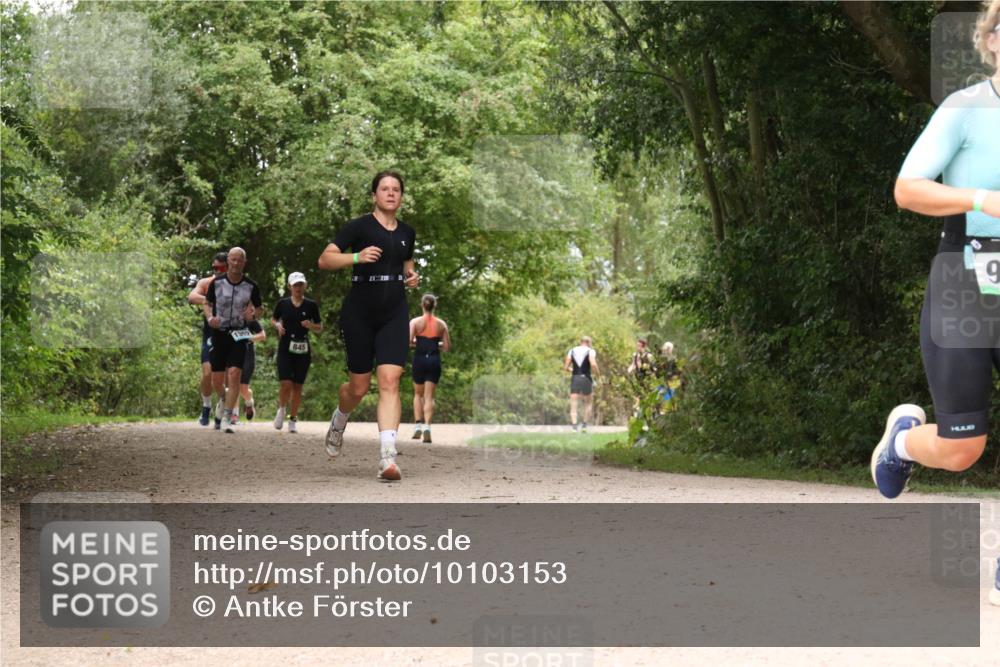 30.08.2026 - Elbe Triathlon Hamburg Antke Förster http://msf.ph/oto/10103153 30.08.2026 11:38:20 Laufen 1392, 845, 21, 9 meine-sportfotos.de