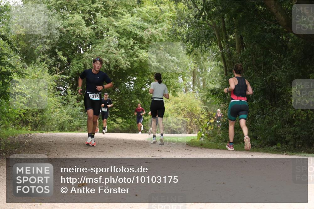 30.08.2026 - Elbe Triathlon Hamburg Antke Förster http://msf.ph/oto/10103175 30.08.2026 11:38:48 Laufen 1375, 1270 meine-sportfotos.de