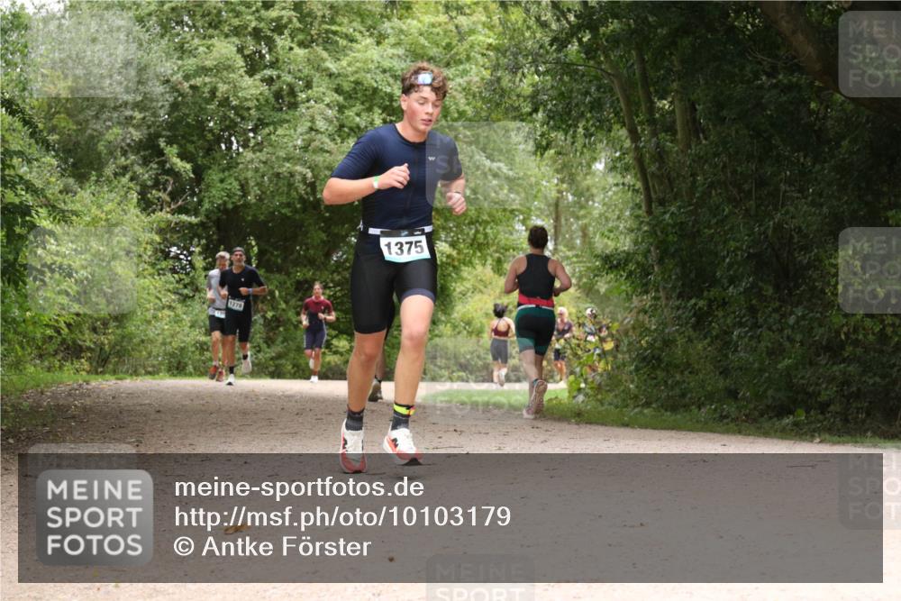 30.08.2026 - Elbe Triathlon Hamburg Antke Förster http://msf.ph/oto/10103179 30.08.2026 11:38:49 Laufen 1278, 1375 meine-sportfotos.de