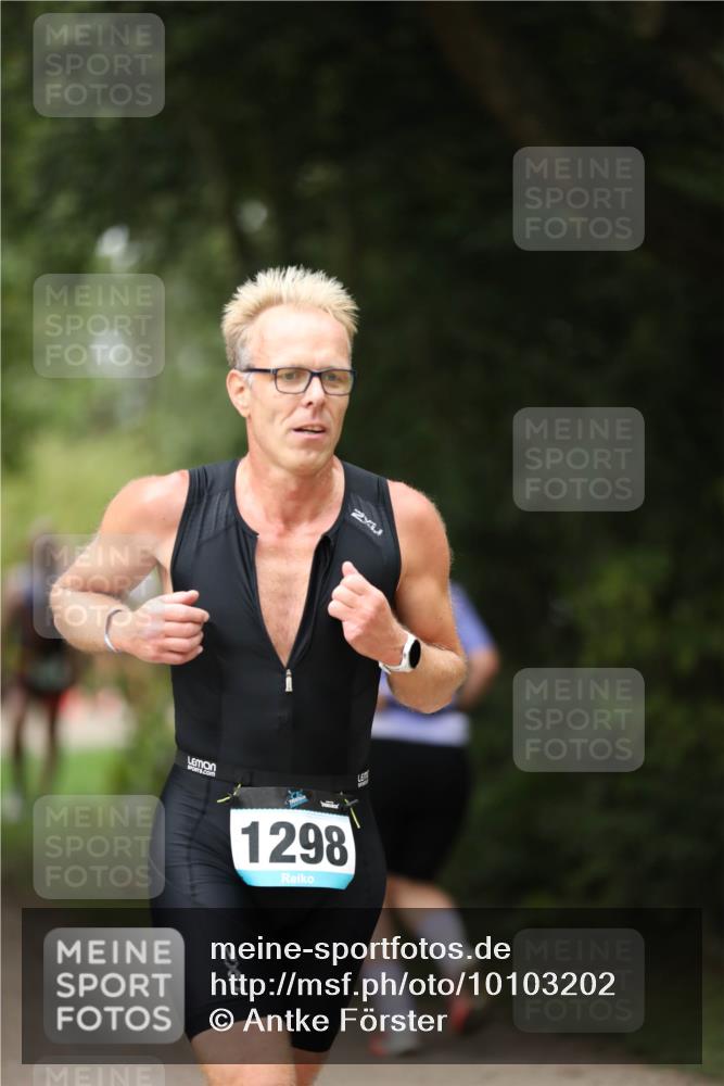 30.08.2026 - Elbe Triathlon Hamburg Antke Förster http://msf.ph/oto/10103202 30.08.2026 11:35:40 Laufen 2, 1298, 2 meine-sportfotos.de