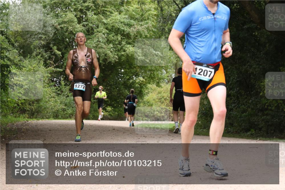 30.08.2026 - Elbe Triathlon Hamburg Antke Förster http://msf.ph/oto/10103215 30.08.2026 11:39:16 Laufen 1272, 1207 meine-sportfotos.de