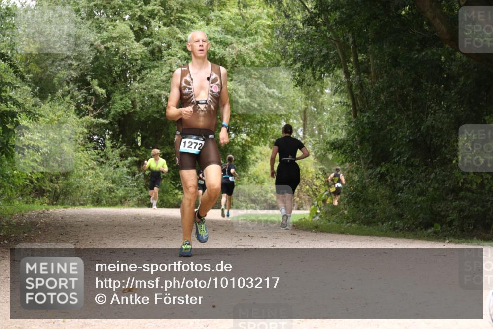 30.08.2026 - Elbe Triathlon Hamburg Antke Förster http://msf.ph/oto/10103217 30.08.2026 11:39:17 Laufen 1272 meine-sportfotos.de