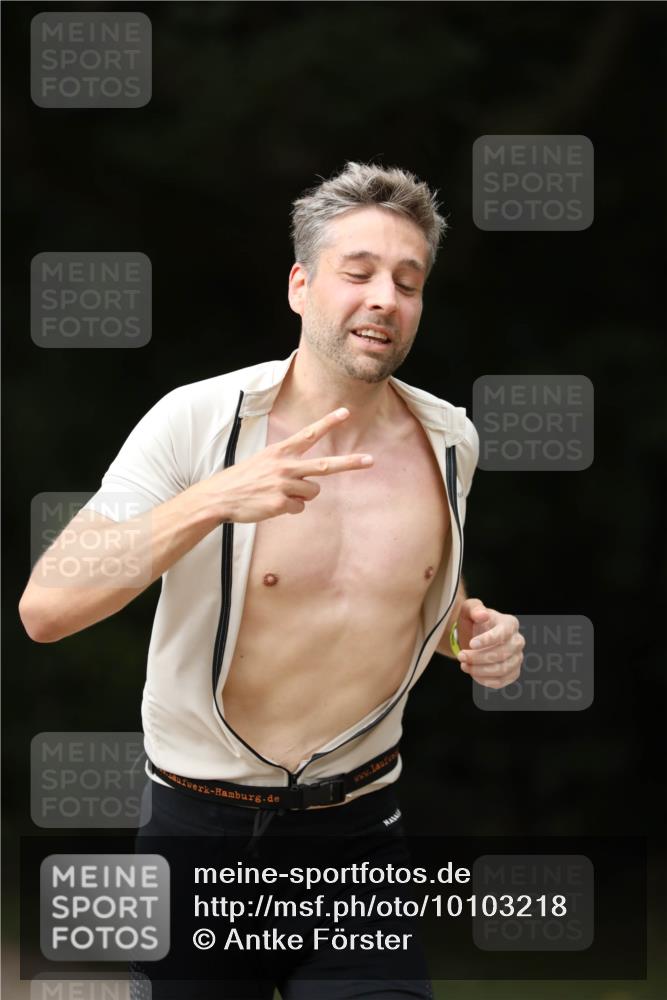 30.08.2026 - Elbe Triathlon Hamburg Antke Förster http://msf.ph/oto/10103218 30.08.2026 11:35:47 Laufen  meine-sportfotos.de