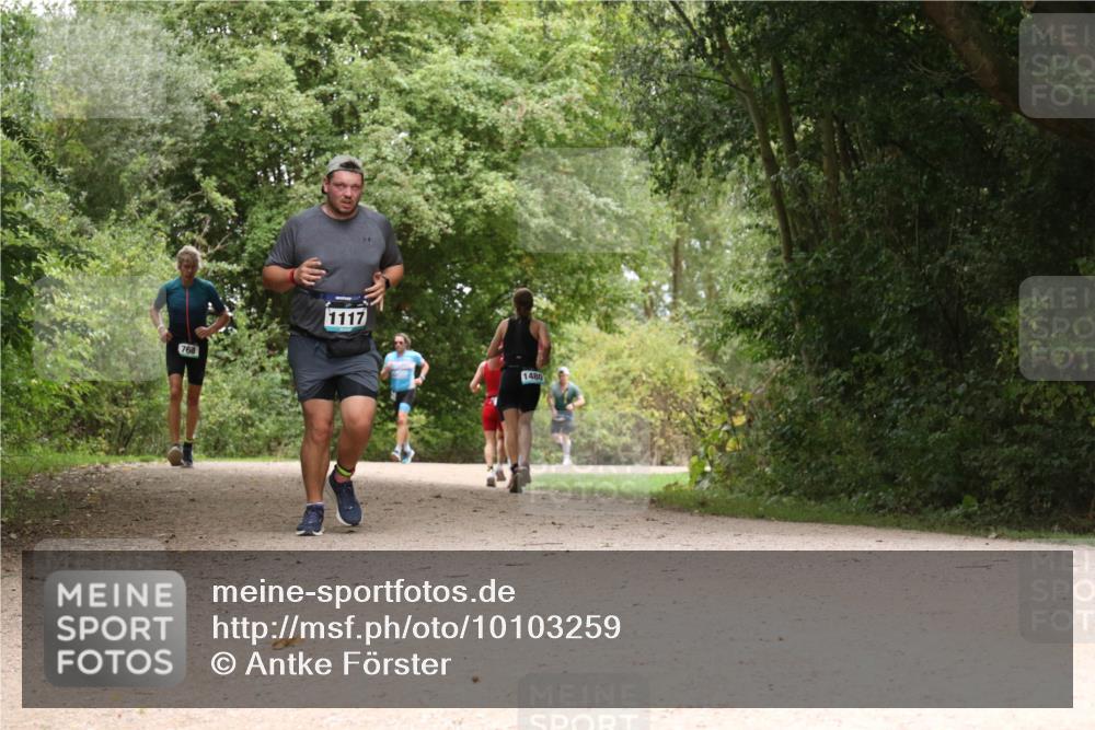 30.08.2026 - Elbe Triathlon Hamburg Antke Förster http://msf.ph/oto/10103259 30.08.2026 11:39:57 Laufen 768, 1117, 1480 meine-sportfotos.de