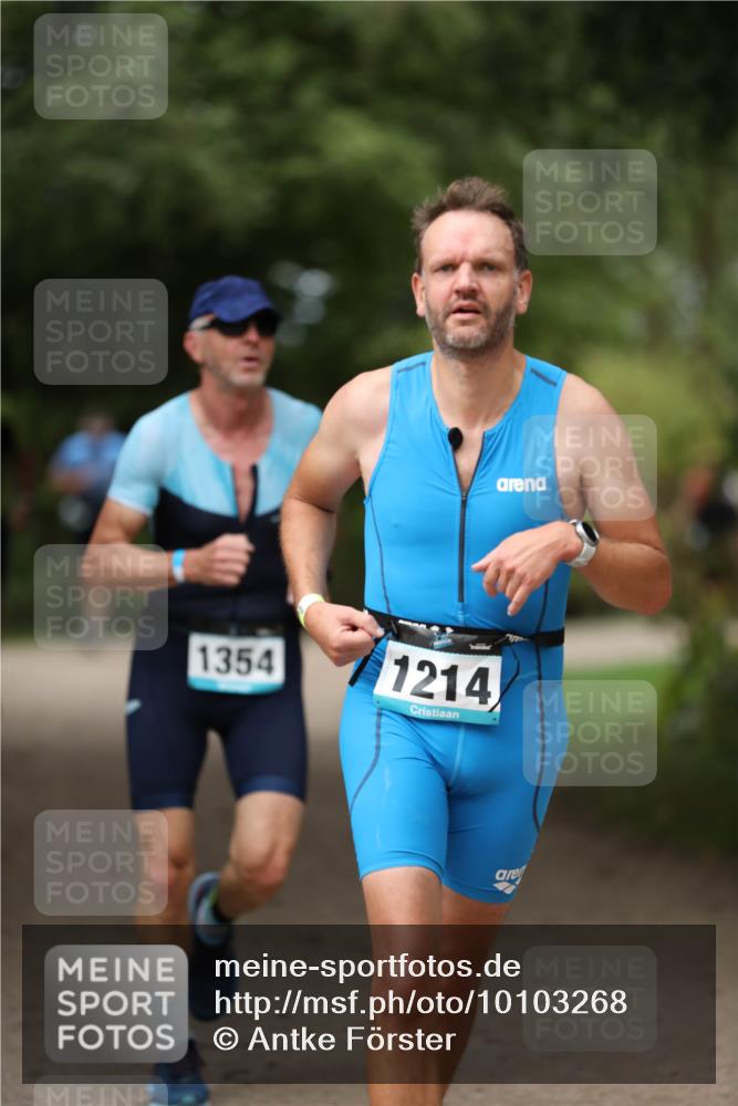 30.08.2026 - Elbe Triathlon Hamburg Antke Förster http://msf.ph/oto/10103268 30.08.2026 11:36:15 Laufen 1354, 1214 meine-sportfotos.de