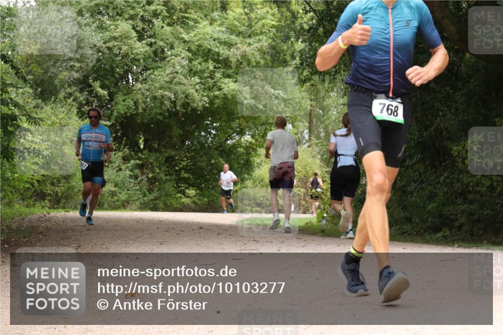 30.08.2026 - Elbe Triathlon Hamburg Antke Förster http://msf.ph/oto/10103277 30.08.2026 11:40:05 Laufen 303, 768 meine-sportfotos.de