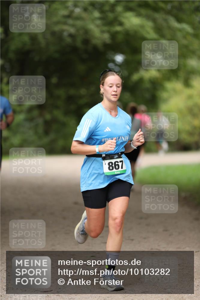 30.08.2026 - Elbe Triathlon Hamburg Antke Förster http://msf.ph/oto/10103282 30.08.2026 11:36:24 Laufen 867 meine-sportfotos.de
