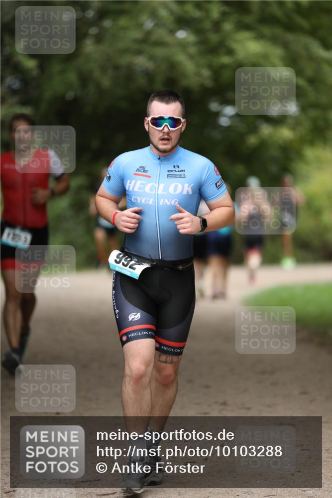 30.08.2026 - Elbe Triathlon Hamburg Antke Förster http://msf.ph/oto/10103288 30.08.2026 11:36:27 Laufen 992 meine-sportfotos.de