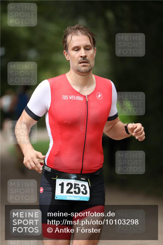 30.08.2026 - Elbe Triathlon Hamburg Antke Förster http://msf.ph/oto/10103298 30.08.2026 11:36:30 Laufen 1253 meine-sportfotos.de