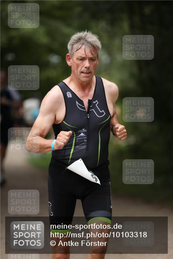 30.08.2026 - Elbe Triathlon Hamburg Antke Förster http://msf.ph/oto/10103318 30.08.2026 11:36:41 Laufen  meine-sportfotos.de
