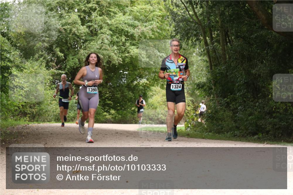 30.08.2026 - Elbe Triathlon Hamburg Antke Förster http://msf.ph/oto/10103333 30.08.2026 11:40:35 Laufen 1316, 1324, 1390 meine-sportfotos.de