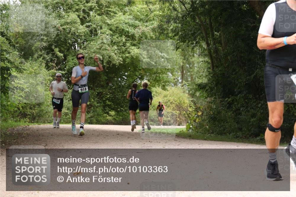 30.08.2026 - Elbe Triathlon Hamburg Antke Förster http://msf.ph/oto/10103363 30.08.2026 11:40:50 Laufen 1156, 918 meine-sportfotos.de