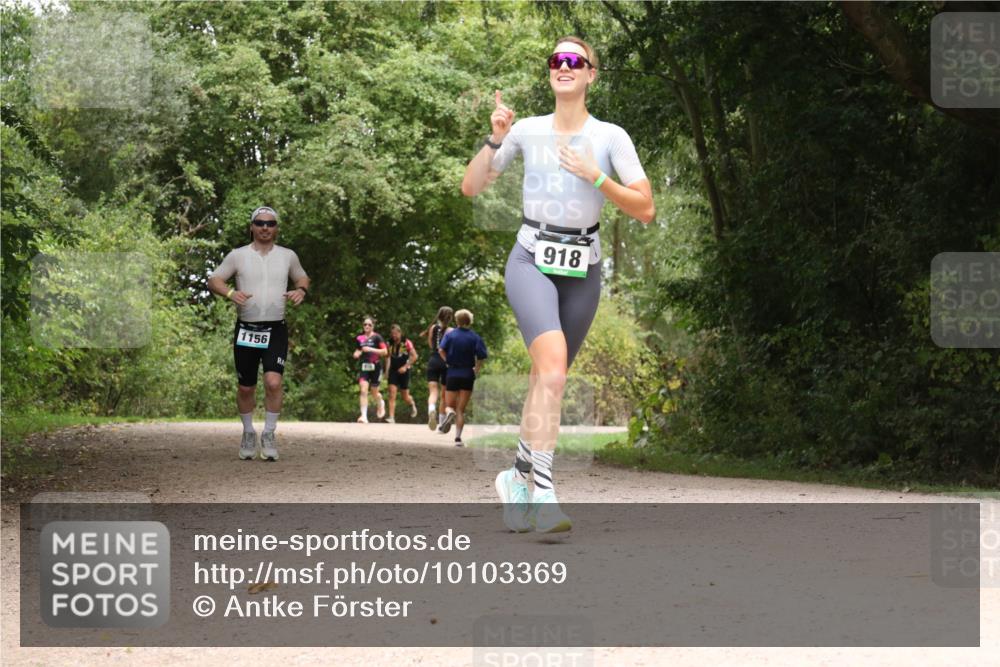 30.08.2026 - Elbe Triathlon Hamburg Antke Förster http://msf.ph/oto/10103369 30.08.2026 11:40:53 Laufen 1156, 918 meine-sportfotos.de