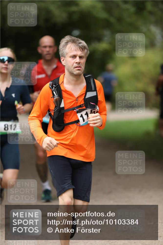30.08.2026 - Elbe Triathlon Hamburg Antke Förster http://msf.ph/oto/10103384 30.08.2026 11:37:31 Laufen 812, 11 meine-sportfotos.de