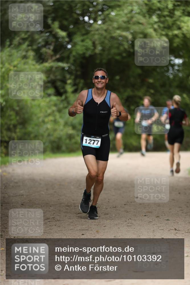 30.08.2026 - Elbe Triathlon Hamburg Antke Förster http://msf.ph/oto/10103392 30.08.2026 11:37:40 Laufen 1277 meine-sportfotos.de