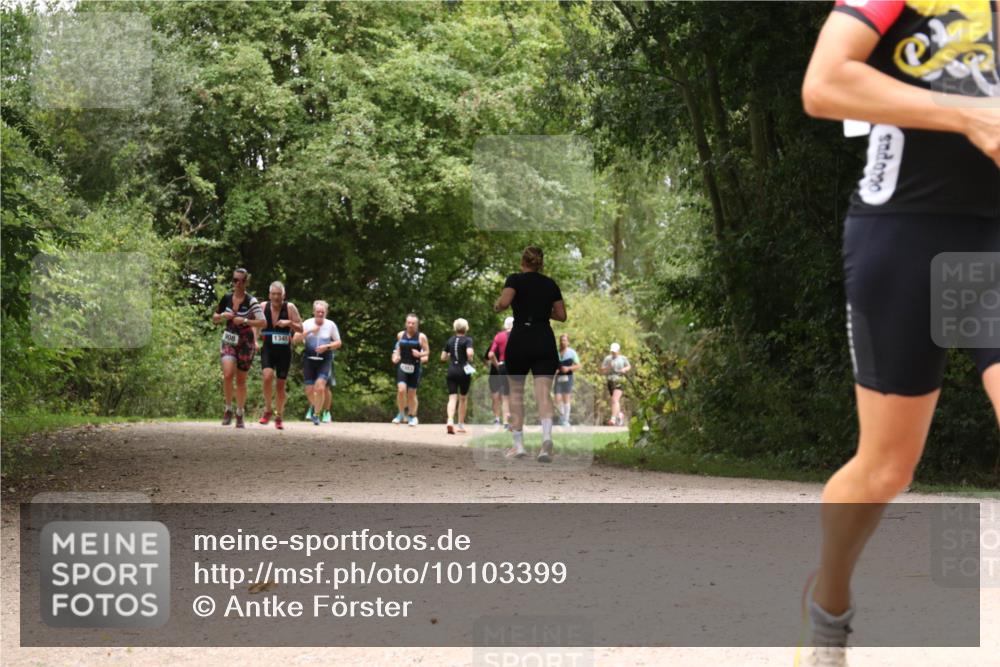 30.08.2026 - Elbe Triathlon Hamburg Antke Förster http://msf.ph/oto/10103399 30.08.2026 11:41:08 Laufen 908, 1345 meine-sportfotos.de