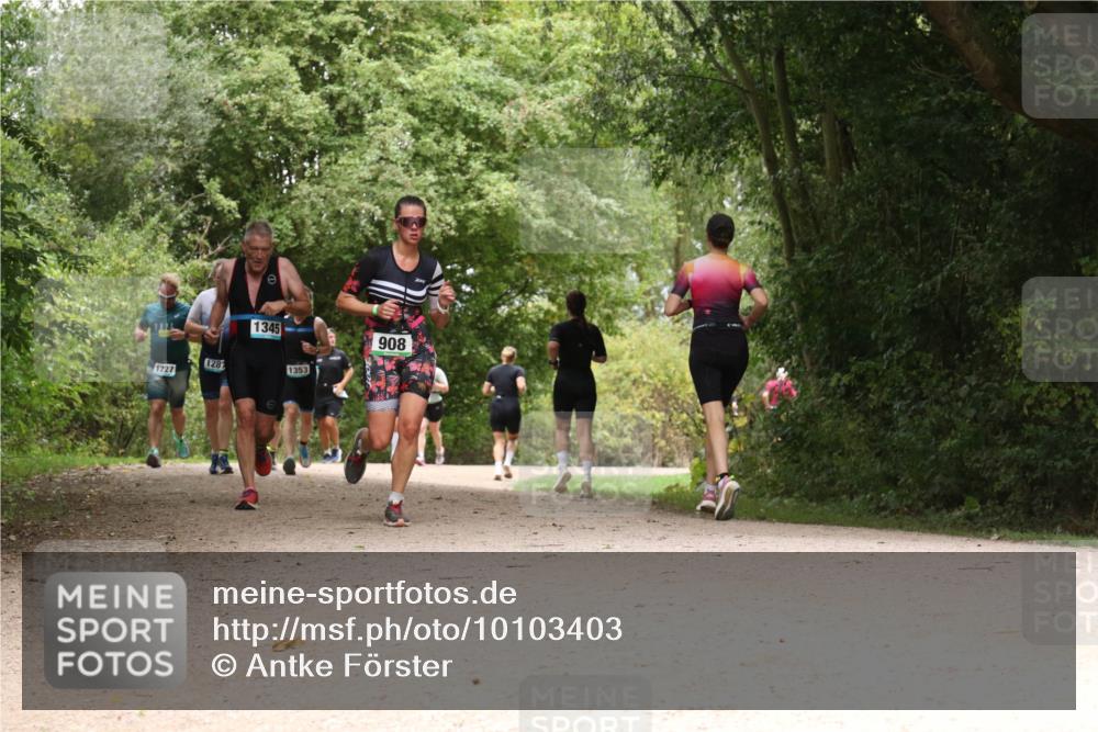 30.08.2026 - Elbe Triathlon Hamburg Antke Förster http://msf.ph/oto/10103403 30.08.2026 11:41:14 Laufen 1227, 1287, 1345, 908, 1353 meine-sportfotos.de