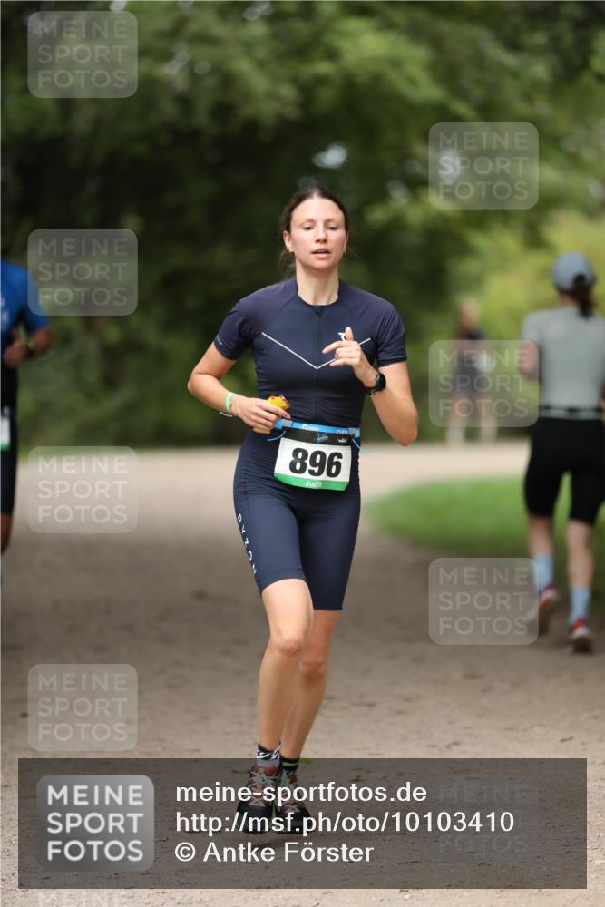 30.08.2026 - Elbe Triathlon Hamburg Antke Förster http://msf.ph/oto/10103410 30.08.2026 11:37:49 Laufen 896 meine-sportfotos.de