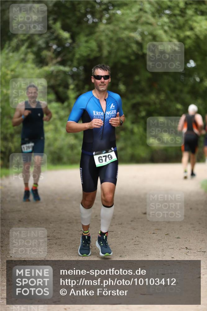 30.08.2026 - Elbe Triathlon Hamburg Antke Förster http://msf.ph/oto/10103412 30.08.2026 11:37:50 Laufen 1299, 679 meine-sportfotos.de