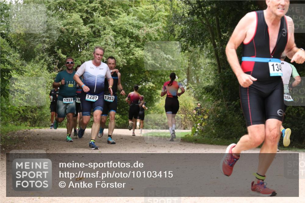 30.08.2026 - Elbe Triathlon Hamburg Antke Förster http://msf.ph/oto/10103415 30.08.2026 11:41:18 Laufen 2025, 1287, 1227, 538, 1353, 134, 366 meine-sportfotos.de