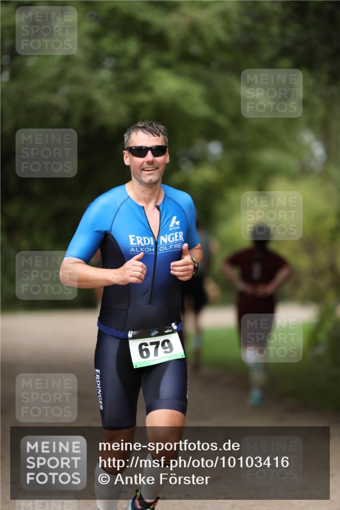 30.08.2026 - Elbe Triathlon Hamburg Antke Förster http://msf.ph/oto/10103416 30.08.2026 11:37:51 Laufen 679 meine-sportfotos.de