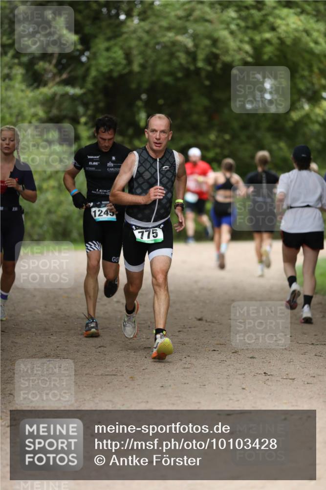 30.08.2026 - Elbe Triathlon Hamburg Antke Förster http://msf.ph/oto/10103428 30.08.2026 11:38:00 Laufen 1245, 775 meine-sportfotos.de
