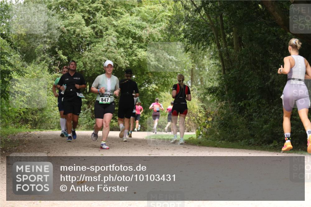 30.08.2026 - Elbe Triathlon Hamburg Antke Förster http://msf.ph/oto/10103431 30.08.2026 11:41:24 Laufen 847 meine-sportfotos.de
