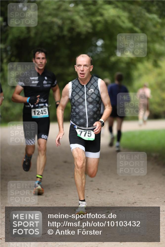 30.08.2026 - Elbe Triathlon Hamburg Antke Förster http://msf.ph/oto/10103432 30.08.2026 11:38:01 Laufen 1245, 775 meine-sportfotos.de