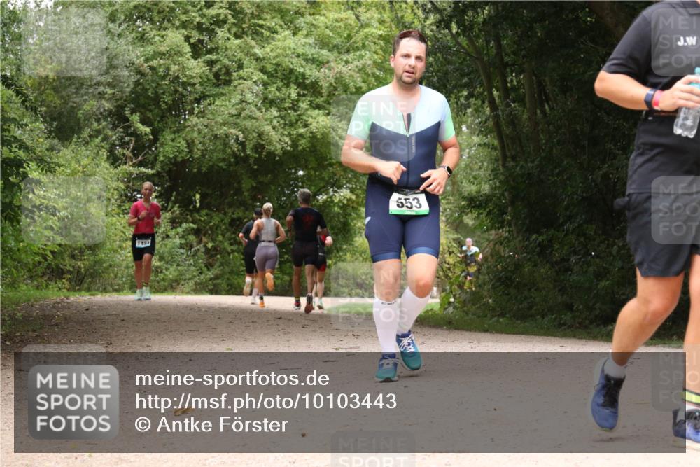 30.08.2026 - Elbe Triathlon Hamburg Antke Förster http://msf.ph/oto/10103443 30.08.2026 11:41:30 Laufen 1434, 553 meine-sportfotos.de