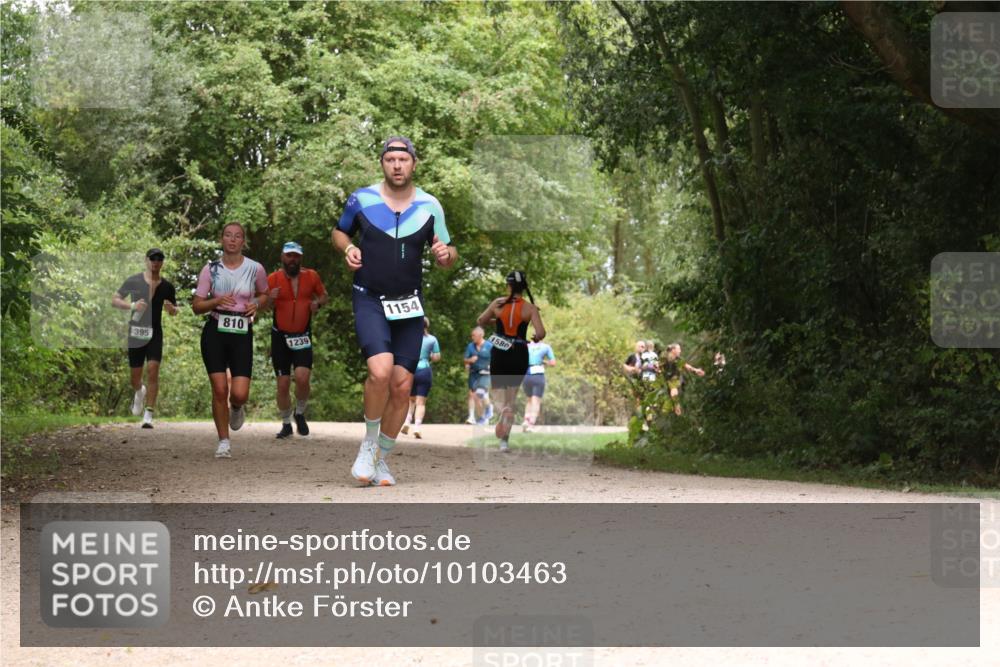 30.08.2026 - Elbe Triathlon Hamburg Antke Förster http://msf.ph/oto/10103463 30.08.2026 11:41:47 Laufen 395, 810, 1239, 1154, 1580 meine-sportfotos.de