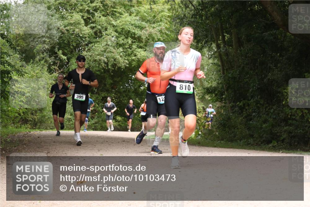 30.08.2026 - Elbe Triathlon Hamburg Antke Förster http://msf.ph/oto/10103473 30.08.2026 11:41:51 Laufen 395, 12, 810 meine-sportfotos.de