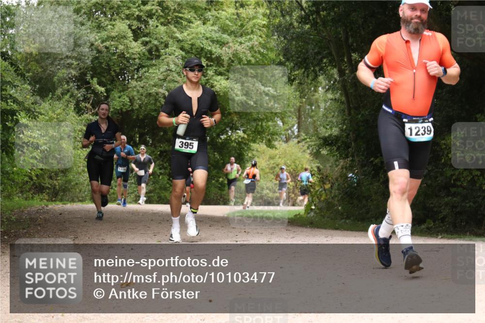 30.08.2026 - Elbe Triathlon Hamburg Antke Förster http://msf.ph/oto/10103477 30.08.2026 11:41:52 Laufen 1326, 395, 1239 meine-sportfotos.de