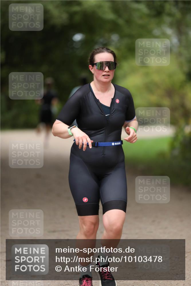 30.08.2026 - Elbe Triathlon Hamburg Antke Förster http://msf.ph/oto/10103478 30.08.2026 11:38:33 Laufen  meine-sportfotos.de