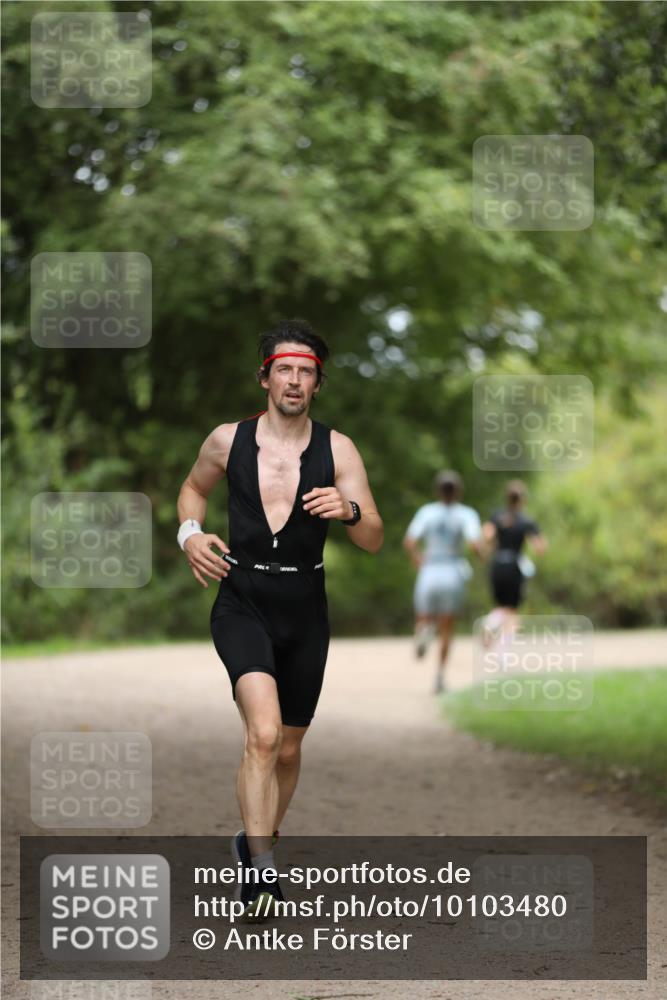 30.08.2026 - Elbe Triathlon Hamburg Antke Förster http://msf.ph/oto/10103480 30.08.2026 11:38:35 Laufen  meine-sportfotos.de