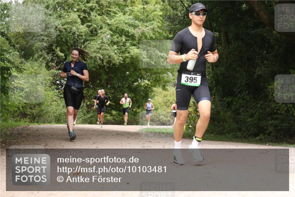 30.08.2026 - Elbe Triathlon Hamburg Antke Förster http://msf.ph/oto/10103481 30.08.2026 11:41:54 Laufen 395 meine-sportfotos.de