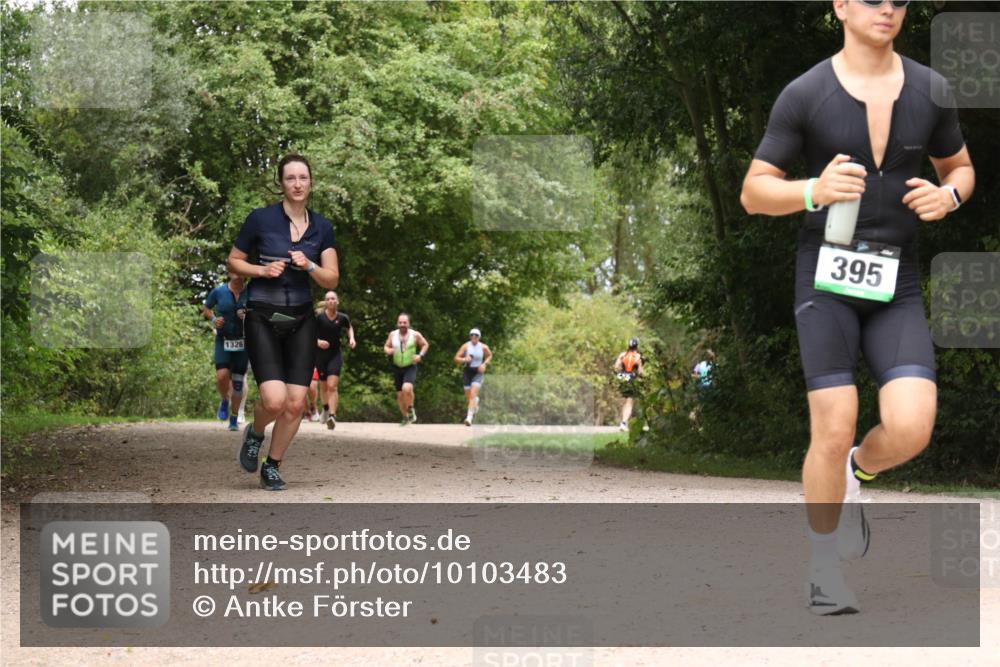 30.08.2026 - Elbe Triathlon Hamburg Antke Förster http://msf.ph/oto/10103483 30.08.2026 11:41:54 Laufen 1326, 395 meine-sportfotos.de