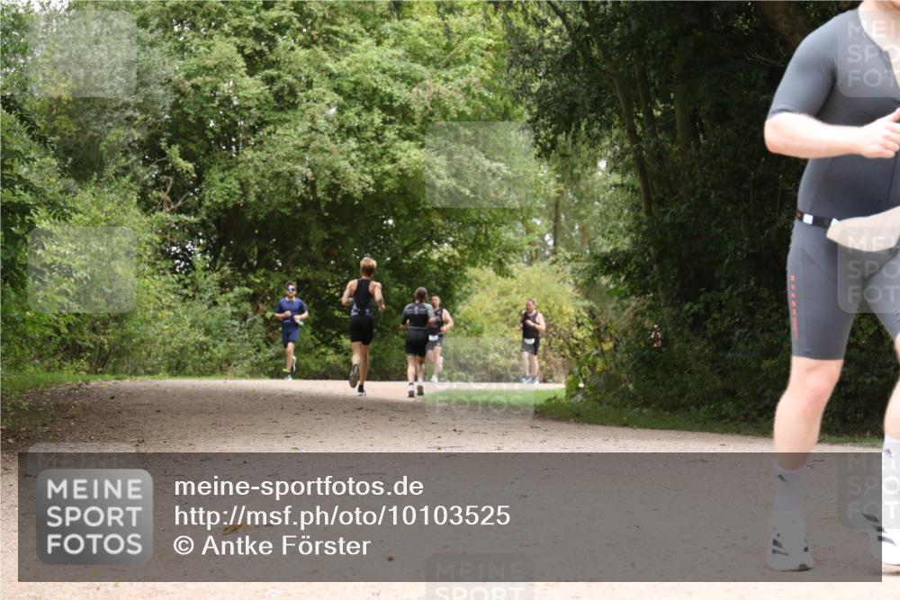 30.08.2026 - Elbe Triathlon Hamburg Antke Förster http://msf.ph/oto/10103525 30.08.2026 11:42:10 Laufen  meine-sportfotos.de