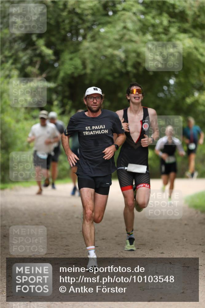 30.08.2026 - Elbe Triathlon Hamburg Antke Förster http://msf.ph/oto/10103548 30.08.2026 11:39:48 Laufen  meine-sportfotos.de
