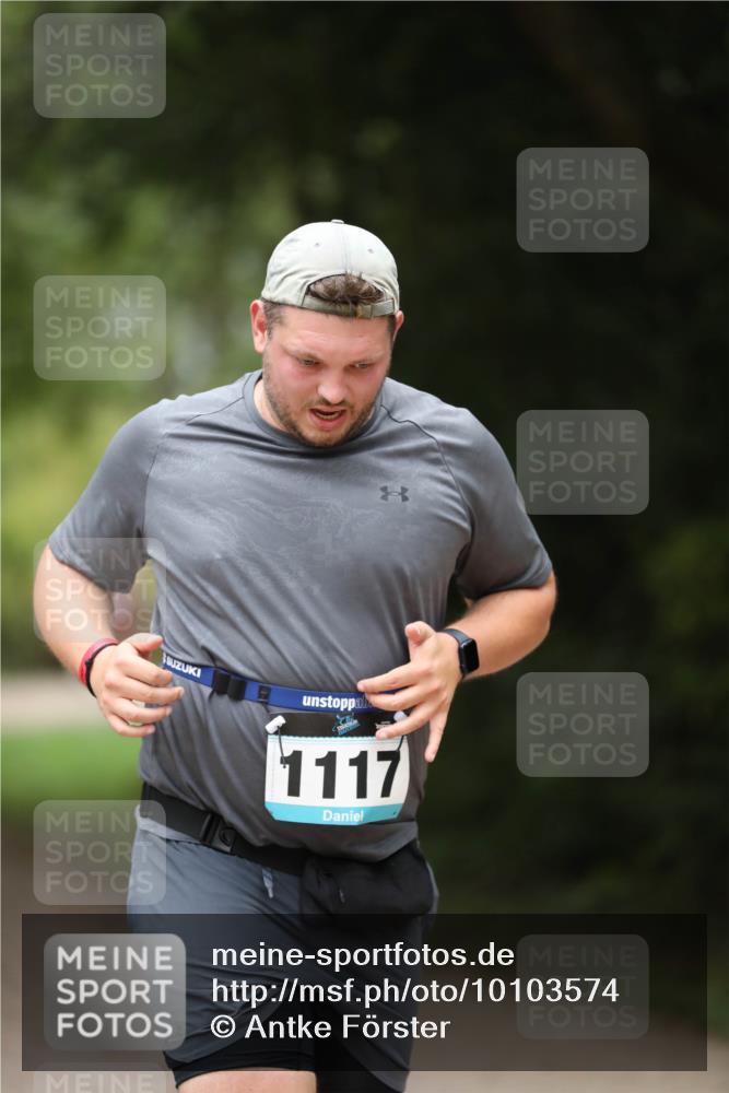 30.08.2026 - Elbe Triathlon Hamburg Antke Förster http://msf.ph/oto/10103574 30.08.2026 11:40:01 Laufen 1117 meine-sportfotos.de