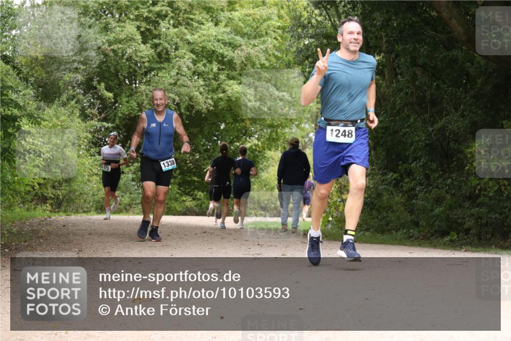 30.08.2026 - Elbe Triathlon Hamburg Antke Förster http://msf.ph/oto/10103593 30.08.2026 11:43:17 Laufen 173, 1338, 1248 meine-sportfotos.de