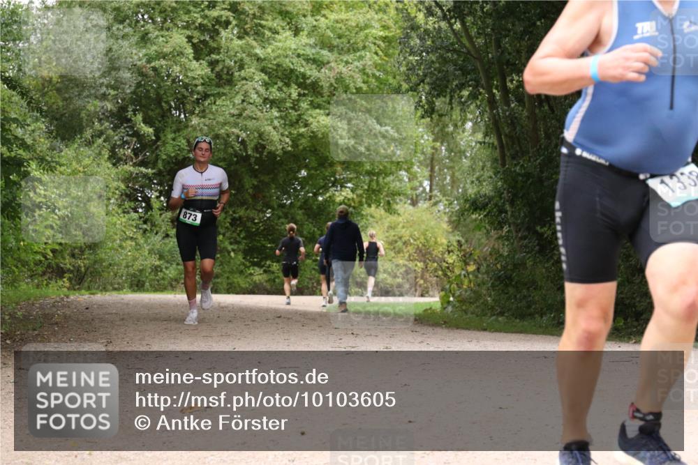 30.08.2026 - Elbe Triathlon Hamburg Antke Förster http://msf.ph/oto/10103605 30.08.2026 11:43:21 Laufen 873, 1338 meine-sportfotos.de