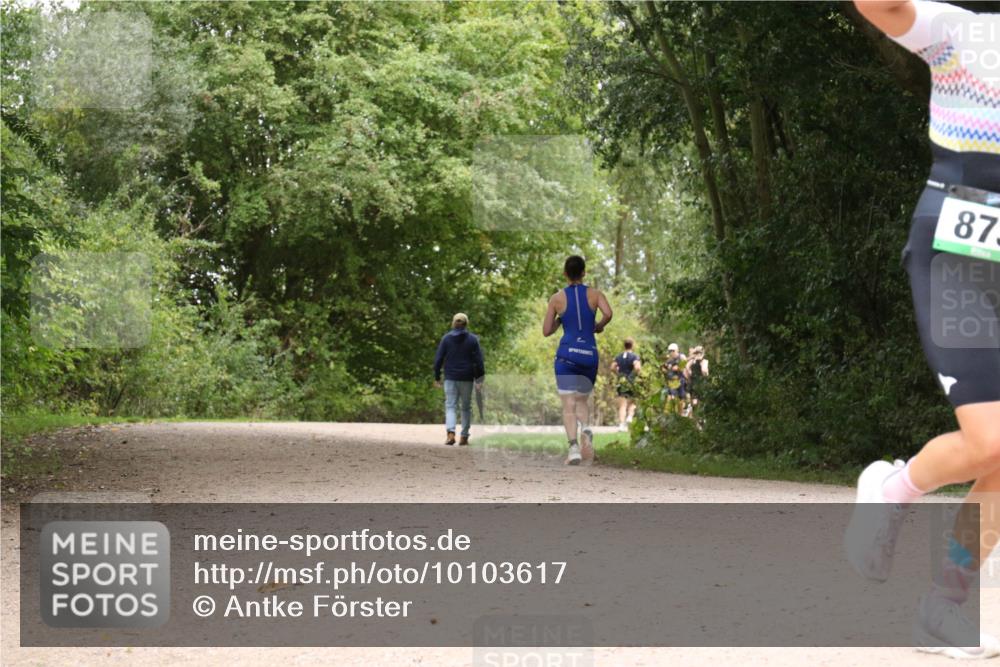 30.08.2026 - Elbe Triathlon Hamburg Antke Förster http://msf.ph/oto/10103617 30.08.2026 11:43:25 Laufen 87 meine-sportfotos.de