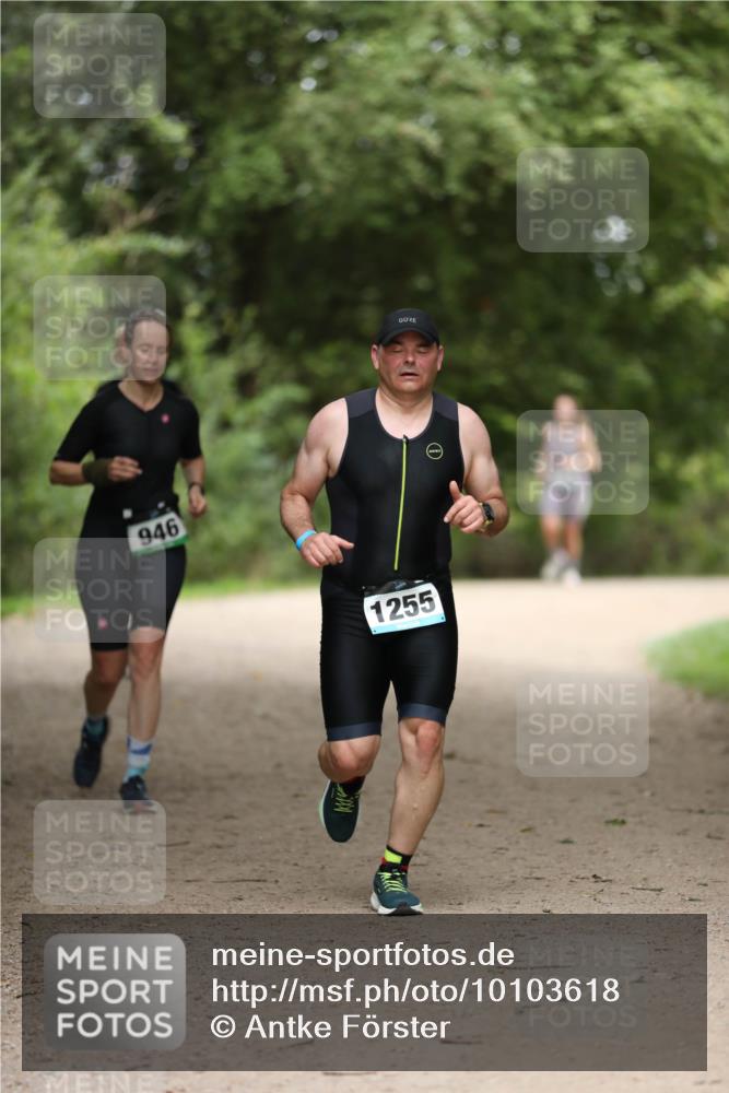 30.08.2026 - Elbe Triathlon Hamburg Antke Förster http://msf.ph/oto/10103618 30.08.2026 11:40:23 Laufen 946, 1255, 1 meine-sportfotos.de