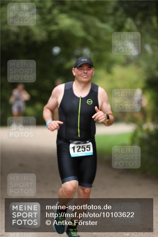 30.08.2026 - Elbe Triathlon Hamburg Antke Förster http://msf.ph/oto/10103622 30.08.2026 11:40:25 Laufen 1255 meine-sportfotos.de